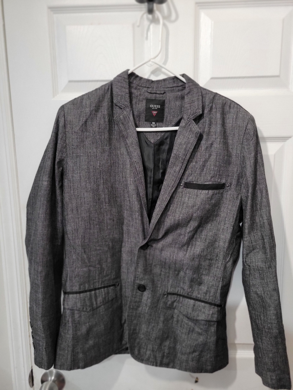 GUESS Men’s Charcoal Gray Textured Blazer